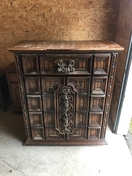 Scroll Dresser