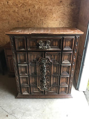Scroll Dresser